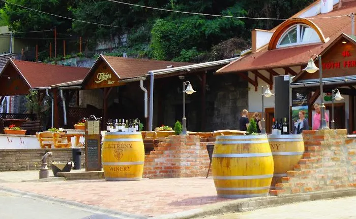 Borostyan Vendeghaz 3* Eger