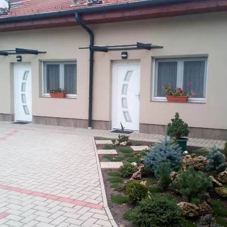 Pensión Borostyán 3*