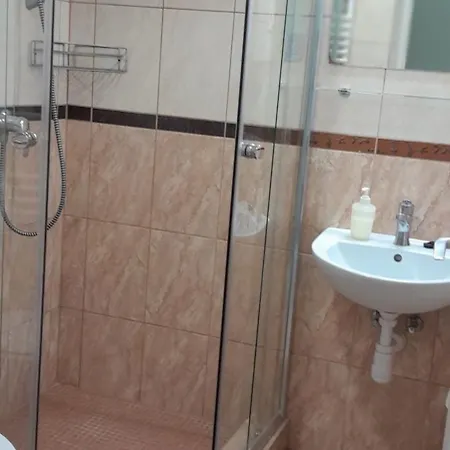 Borostyan Vendeghaz Penzion Eger