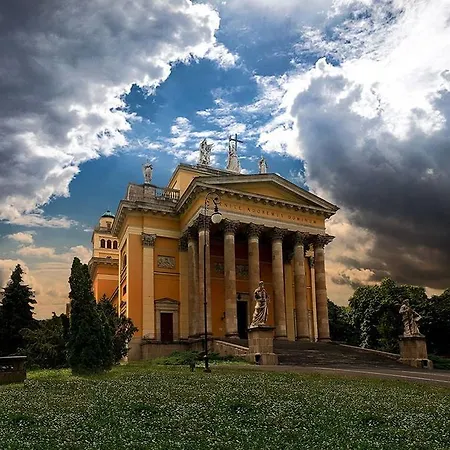 Borostyán Eger