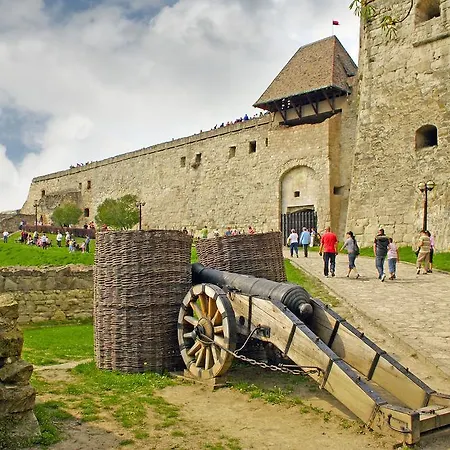 Vendégház Borostyán *