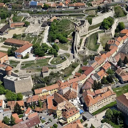 Borostyan Vendeghaz 3* Eger